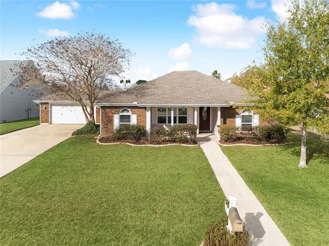 $349,000 | 176 Pebble Beach Drive, Slidell, LA 70458