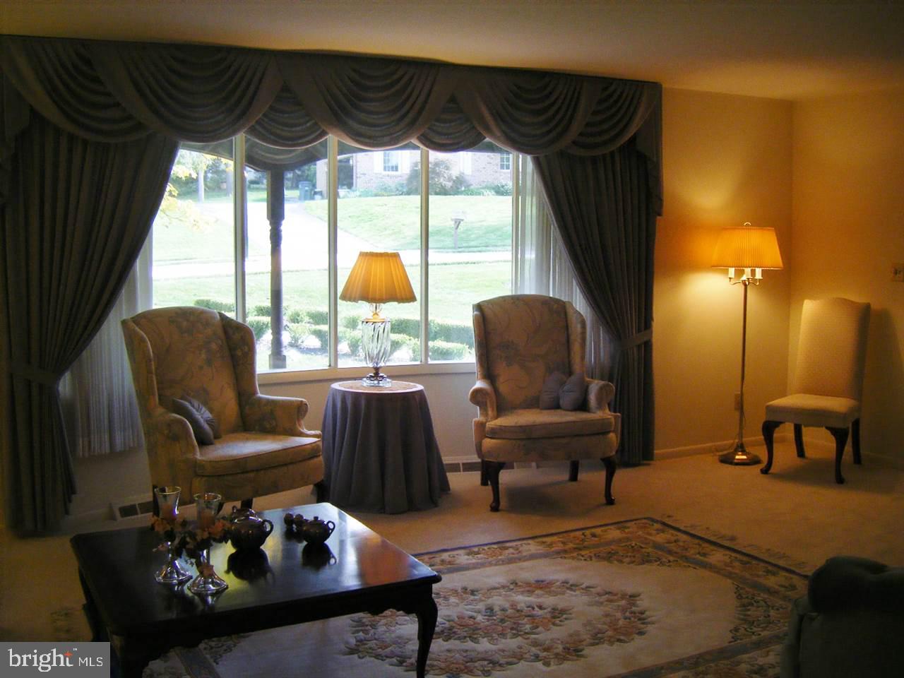 820 Woodbridge Road York, PA 17402 - Photo 2 of 21 Gallery Image 2