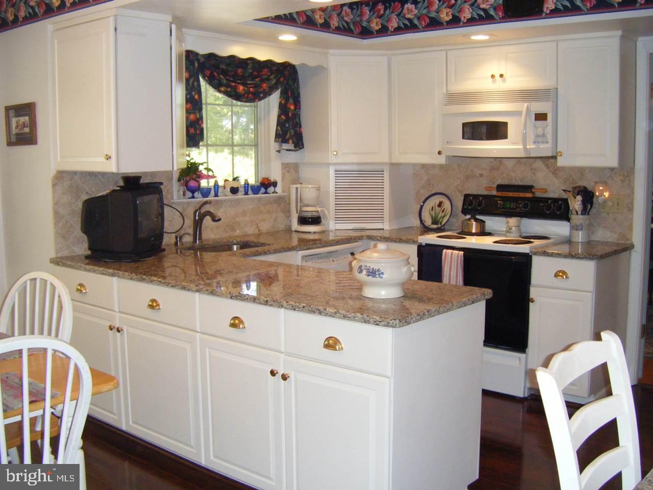 820 Woodbridge Road York, PA 17402 - Photo 5 of 21 Gallery Image 5