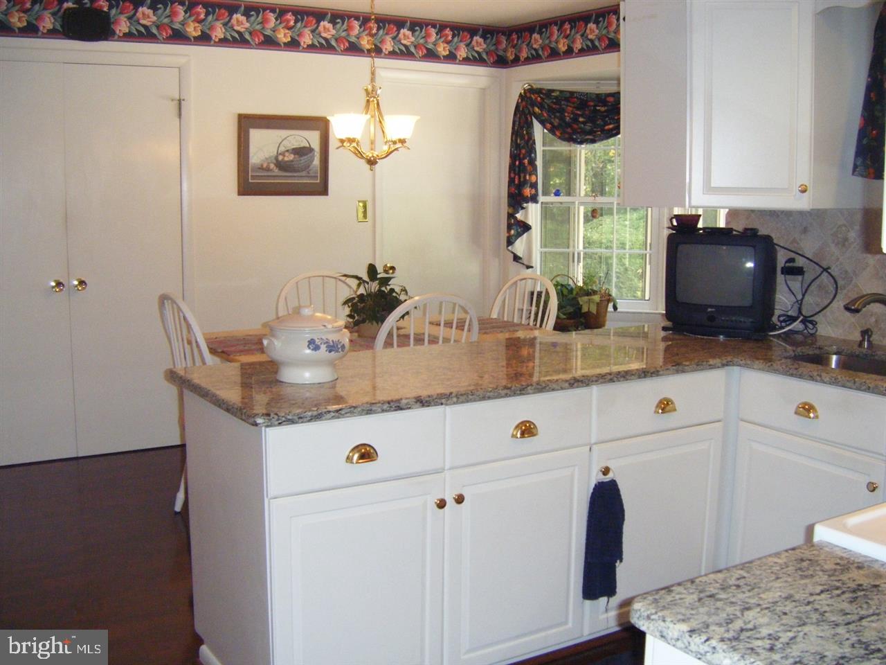 820 Woodbridge Road York, PA 17402 - Photo 6 of 21 Gallery Image 6