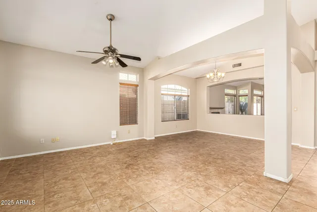 $2,395 | 16617 South 14th Street, Phoenix, AZ 85048