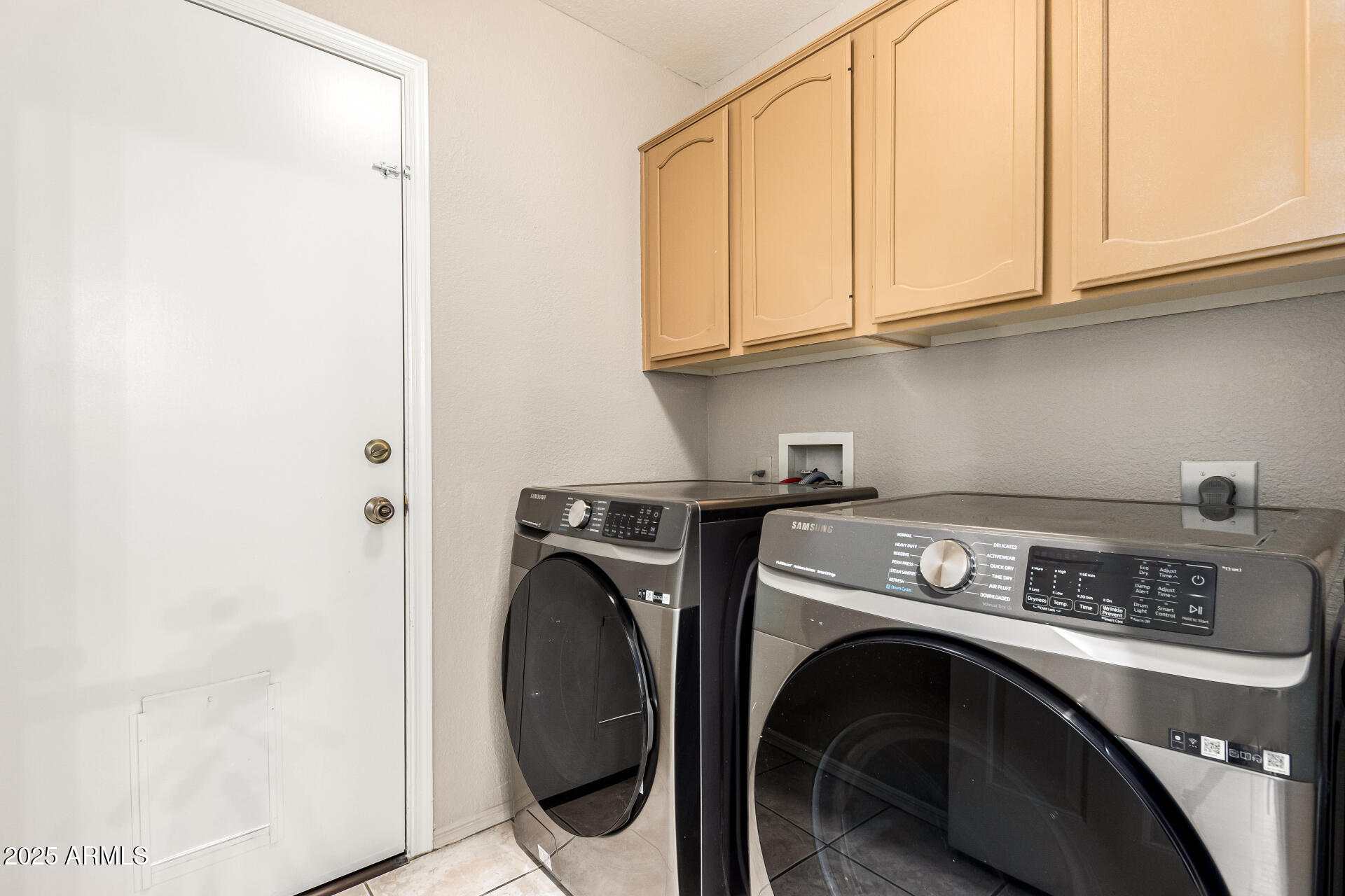 16617 South 14th Street Phoenix, AZ 85048 - Photo 22 of 26 a utility room with dryer and washer
