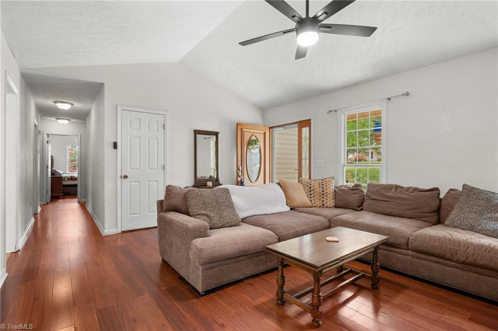 1085 Woodbury Road King, NC 27021 - Photo 10 of 34