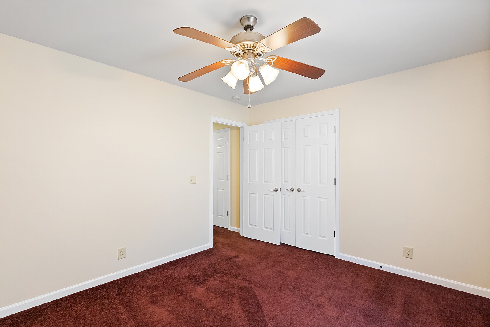 6159 H B Lee Road Springfield, TN 37172 - Photo 12 of 28 an empty room with fan and window