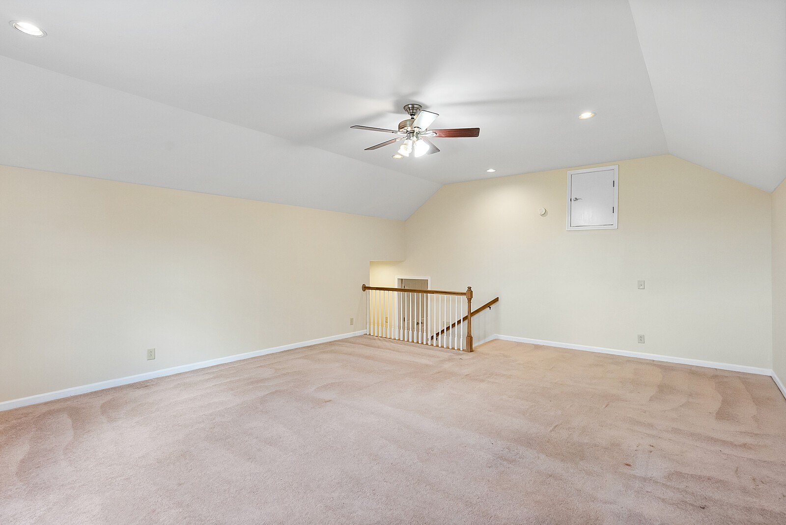 6159 H B Lee Road Springfield, TN 37172 - Photo 20 of 28 an empty room with ceiling fan and window