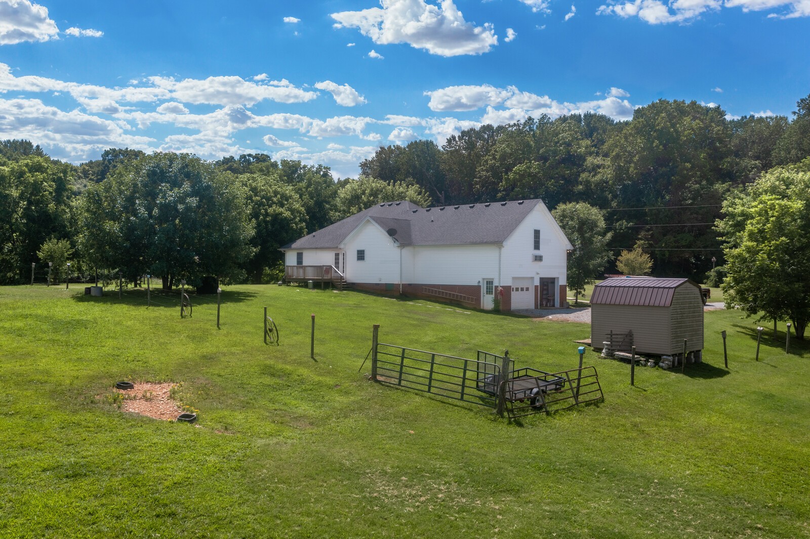 6159 H B Lee Road Springfield, TN 37172 - Photo 23 of 28 a view of a house with a yard