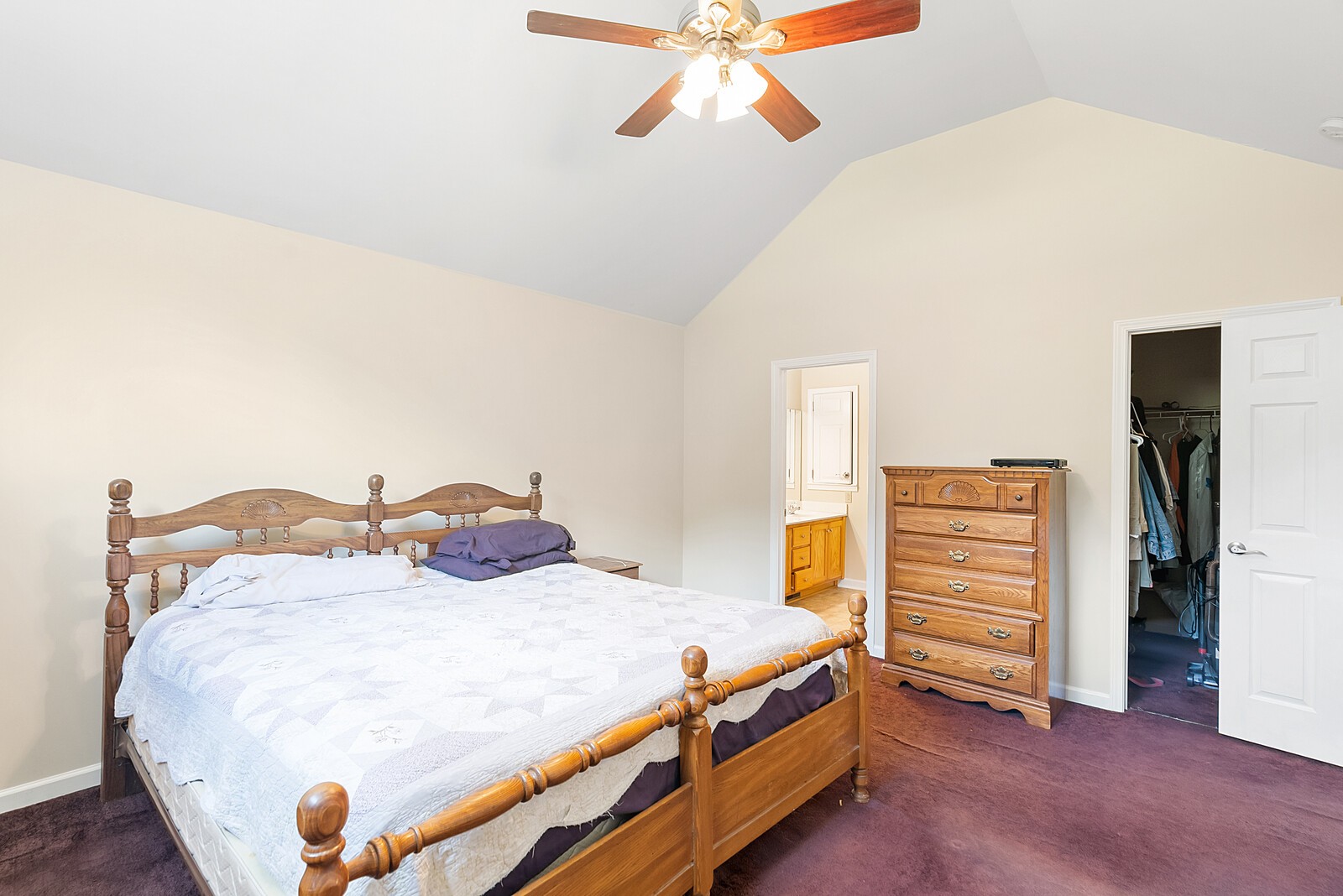 6159 H B Lee Road Springfield, TN 37172 - Photo 5 of 28 a bedroom with a bed and a cabinets