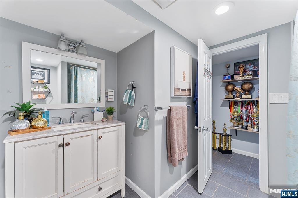111 East 10th Street Linden, NJ 07036 - Photo 18 of 39 a view of living room with furniture and closet