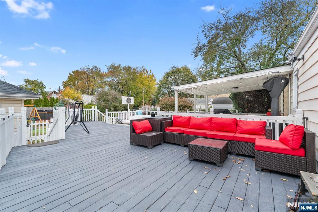 111 East 10th Street Linden, NJ 07036 - Photo 28 of 39 a swimming pool with outdoor seating