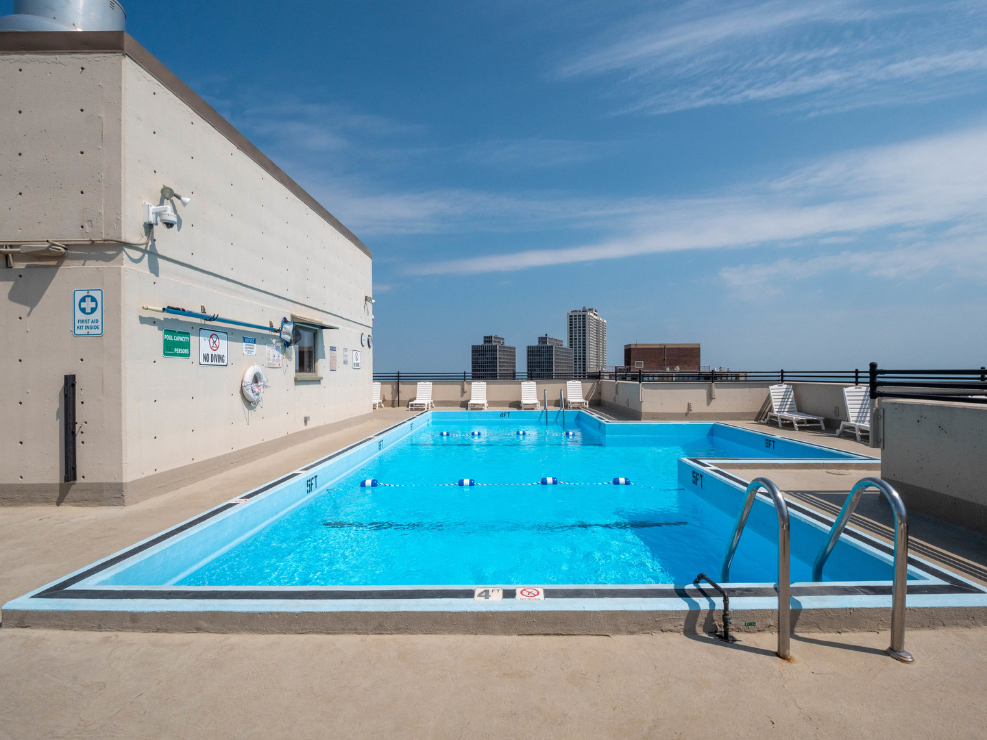 2754 North Hampden Court, Unit 708 Chicago, IL 60614 - Photo 20 of 27 a room with furniture and air hockey table