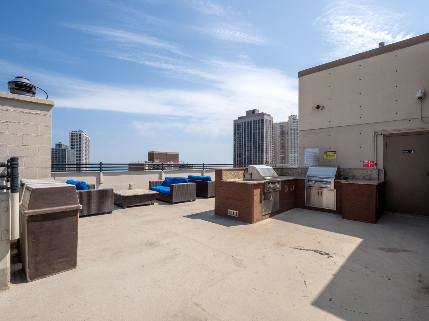 2754 North Hampden Court, Unit 708 Chicago, IL 60614 - Photo 22 of 27 a view of kitchen and living room with furniture
