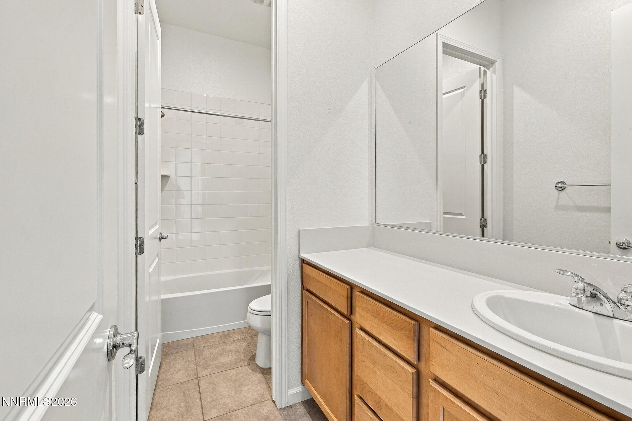 9715 Avitara Way Reno, NV 89521 - Photo 15 of 28 P1035800