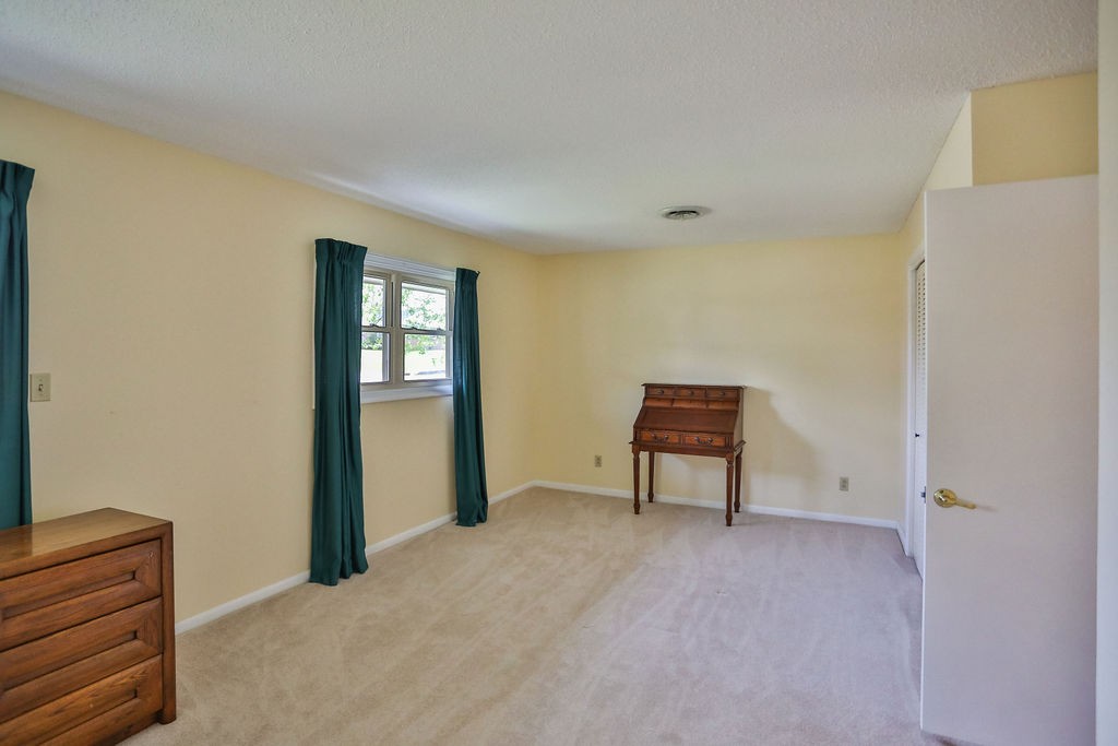305 Myers Terrace Carthage, TN 37030 - Photo 21 of 75 a view of an empty room and window