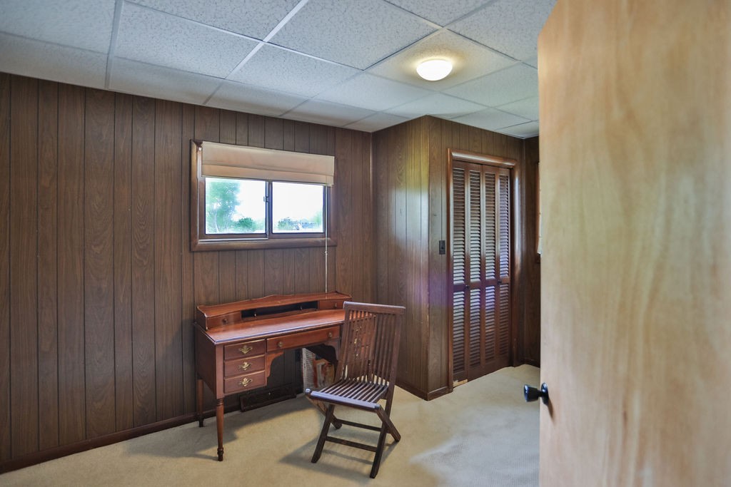 305 Myers Terrace Carthage, TN 37030 - Photo 35 of 75 a view of a elevator with a mirror