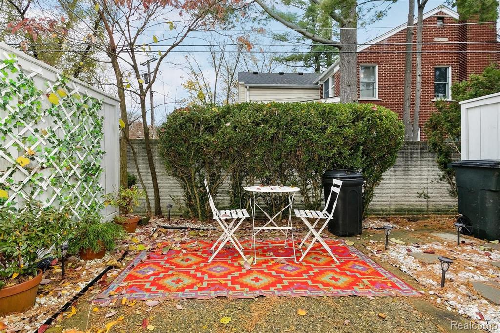 32257 Southfield Road Beverly Hills, MI 48025 - Photo 30 of 32