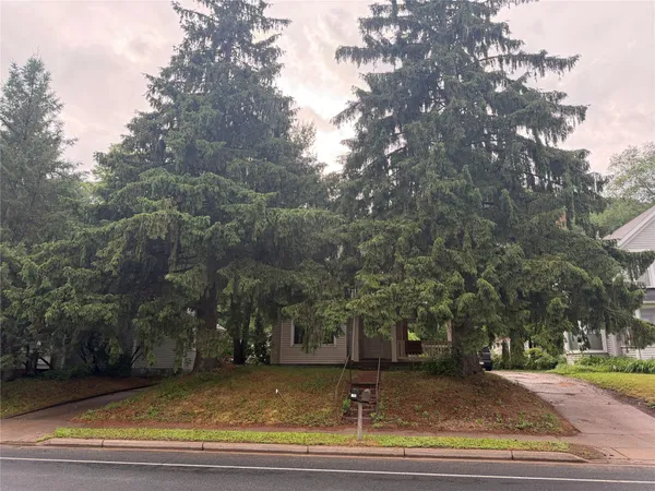 $179,999 | 216 Ferry Street, Unit 2, Eau Claire, WI 54703