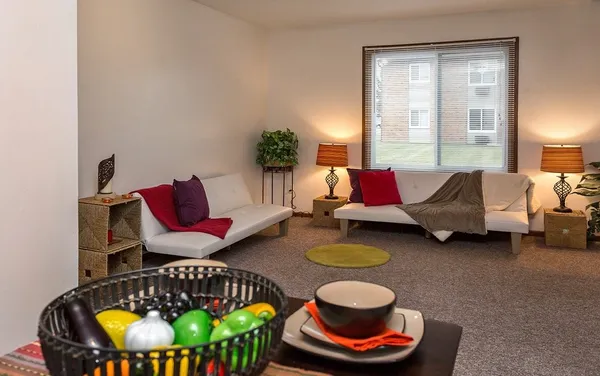 $804 | 225 Sugar Creek Lane, North Liberty, IA 52317