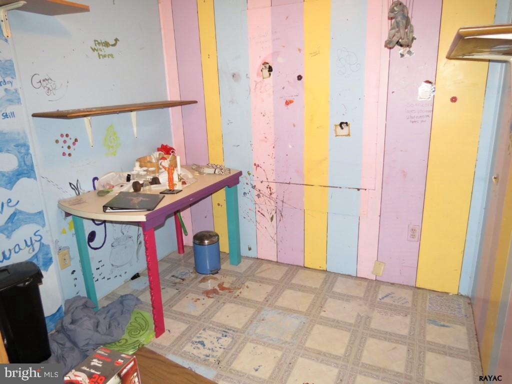 5111 Nursery Road Dover, PA 17315 - Photo 16 of 23 Gallery Image 16