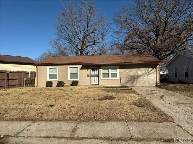$110,000 | 1115 St Bartholomew Drive, Cahokia, IL 62206