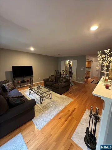 $630,000 | 56 Meadowview Court, Leonia, NJ 07605