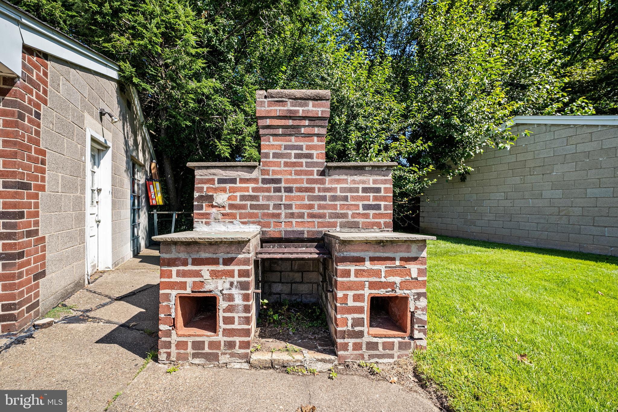 231 Springfield Road Aldan, PA 19018 - Photo 28 of 41 Outdoor Brick Fireplace & Barbecue Grill