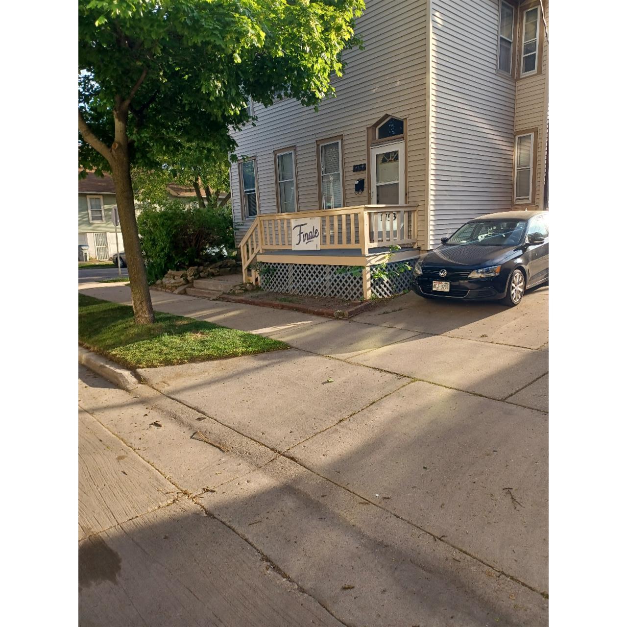 1753 North Marshall Street Milwaukee, WI 53202 - Photo 4 of 24 03