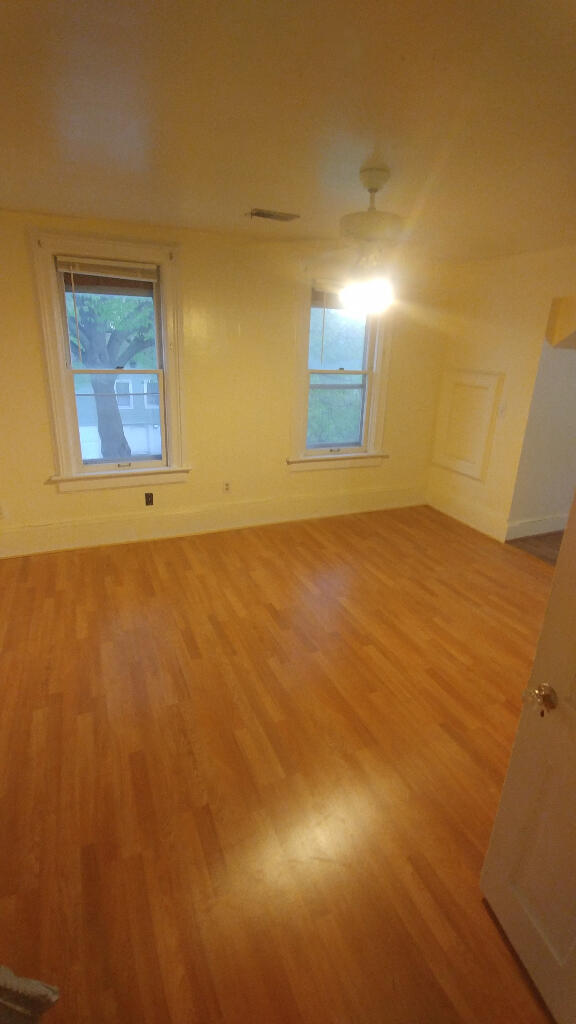 1753 North Marshall Street Milwaukee, WI 53202 - Photo 8 of 24 07