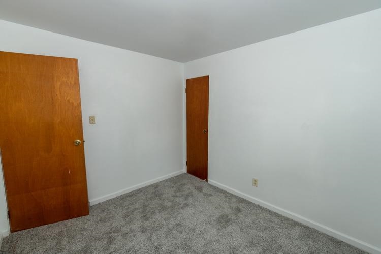 14380 Douglas Road Mishawaka, IN 46545 - Photo 13 of 31 Gallery Image 13
