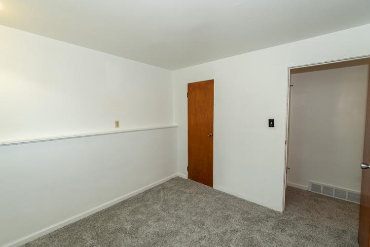 14380 Douglas Road Mishawaka, IN 46545 - Photo 14 of 31 Gallery Image 14