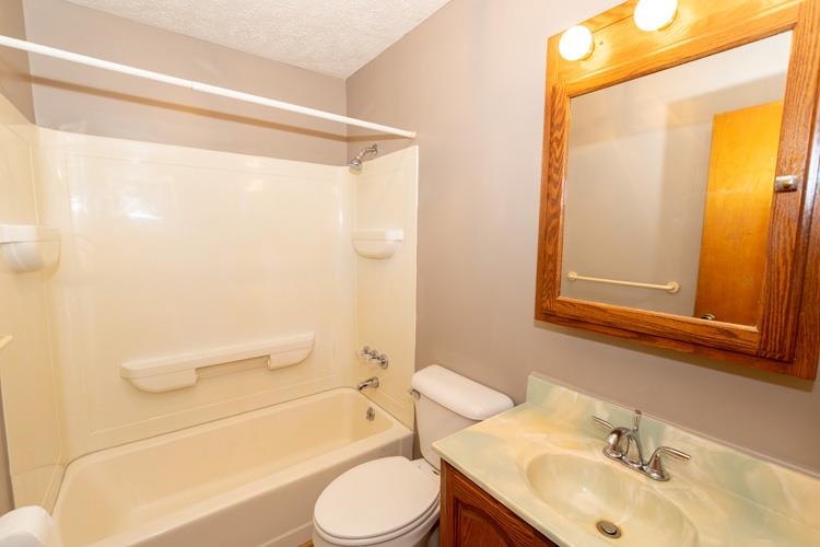 14380 Douglas Road Mishawaka, IN 46545 - Photo 10 of 31 Gallery Image 10