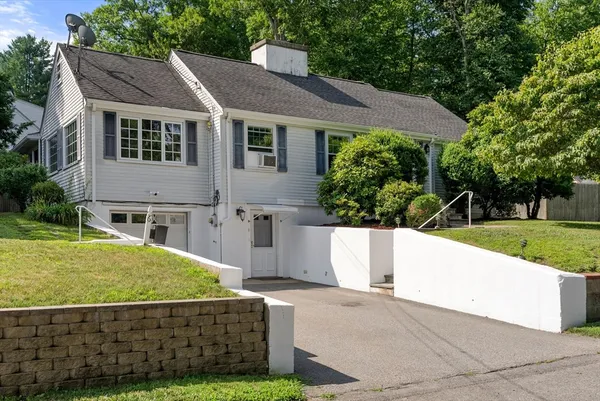 $749,900 | 6 Chute Road, Dedham, MA 02026