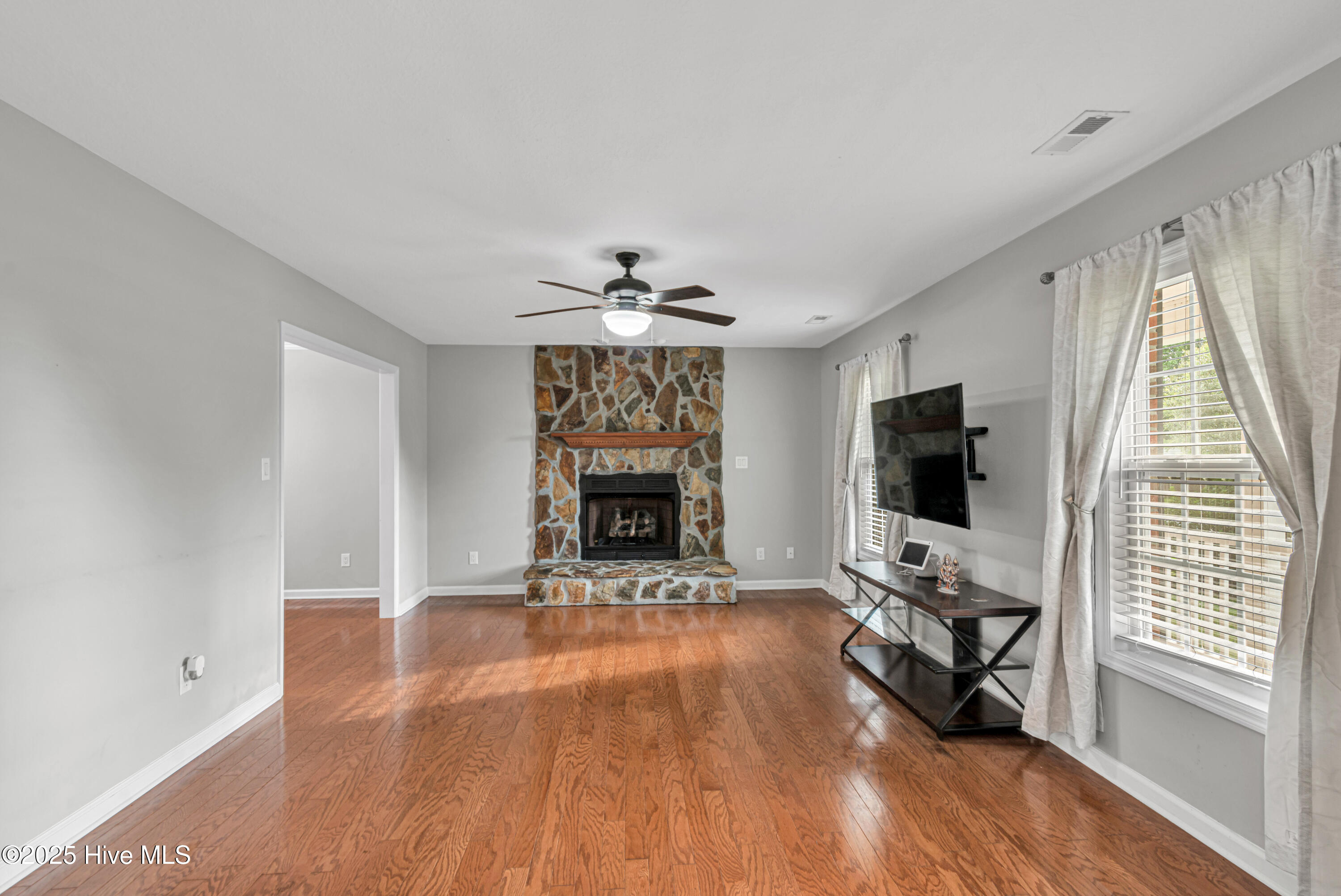 8 Arrowhead Drive Hubert, NC 28539 - Photo 4 of 31 DSC_3589