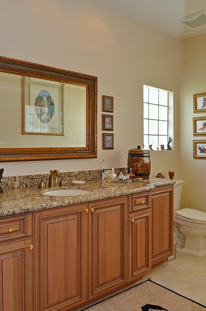 4245 Bocaire Boulevard Boca Raton, FL 33487 - Photo 10 of 11 guestbathroom1_700