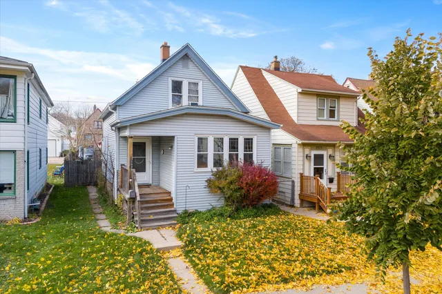 $220,000 | 1929 South 72nd Street, West Allis, WI 53219
