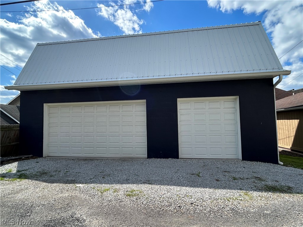 820 Commerce Street Wellsburg, WV 26070 - Photo 5 of 23