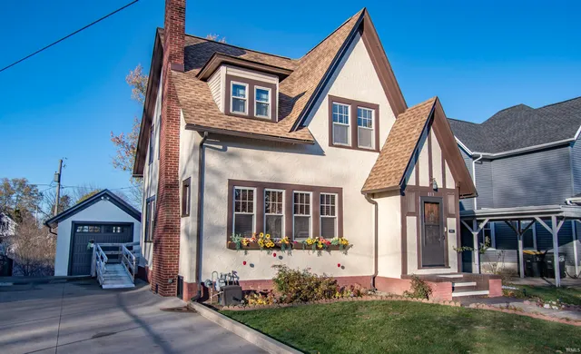 $199,900 | 813 East Mitchell Street, Kendallville, IN 46755