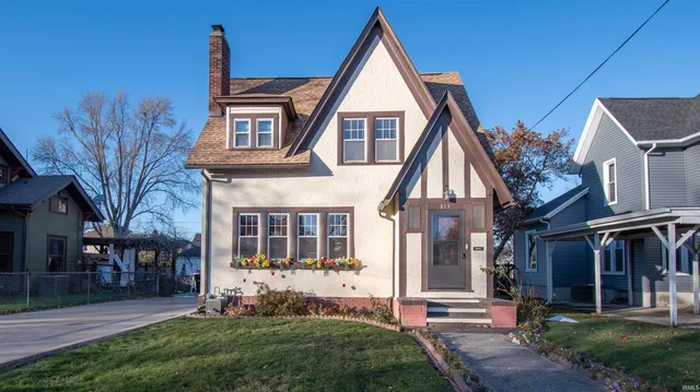 $199,900 | 813 East Mitchell Street, Kendallville, IN 46755