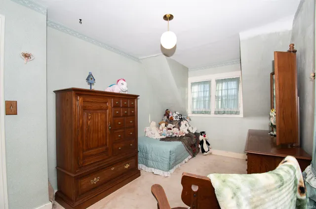 $199,900 | 813 East Mitchell Street, Kendallville, IN 46755