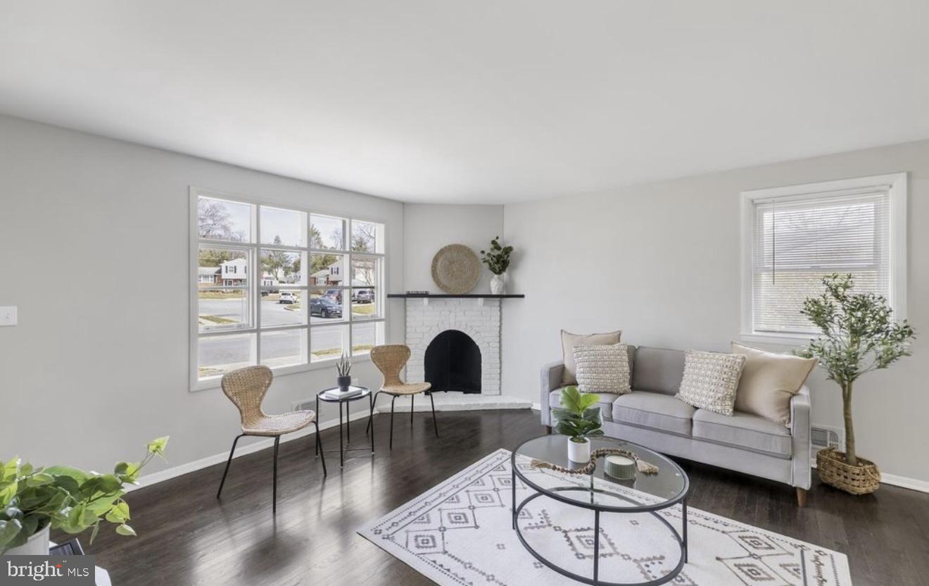 243 Highmeadow Road Reisterstown, MD 21136 - Photo 13 of 32 Bright and inviting living space.