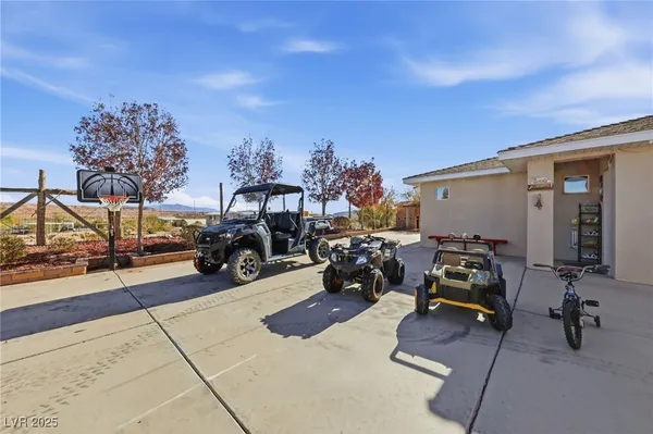 $1,499,000 | 1285 Embry Avenue, Moapa, NV 89025