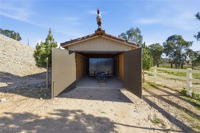 $1,499,000 | 1285 Embry Avenue, Moapa, NV 89025