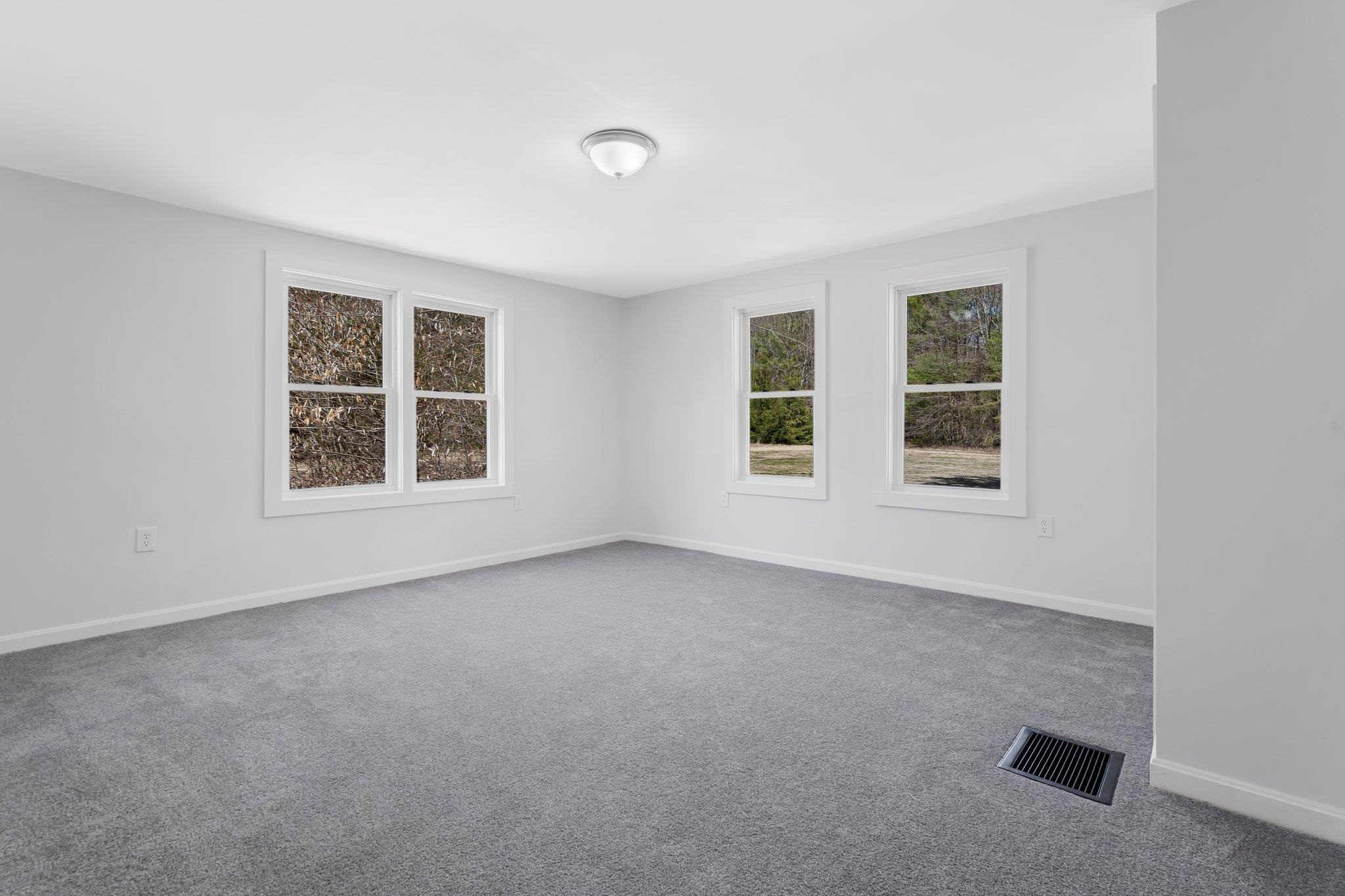146 Old Dover Road Rochester, NH 03867 - Photo 11 of 30