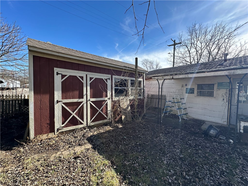 601 Lincoln Street Lerna, IL 62440 - Photo 7 of 10