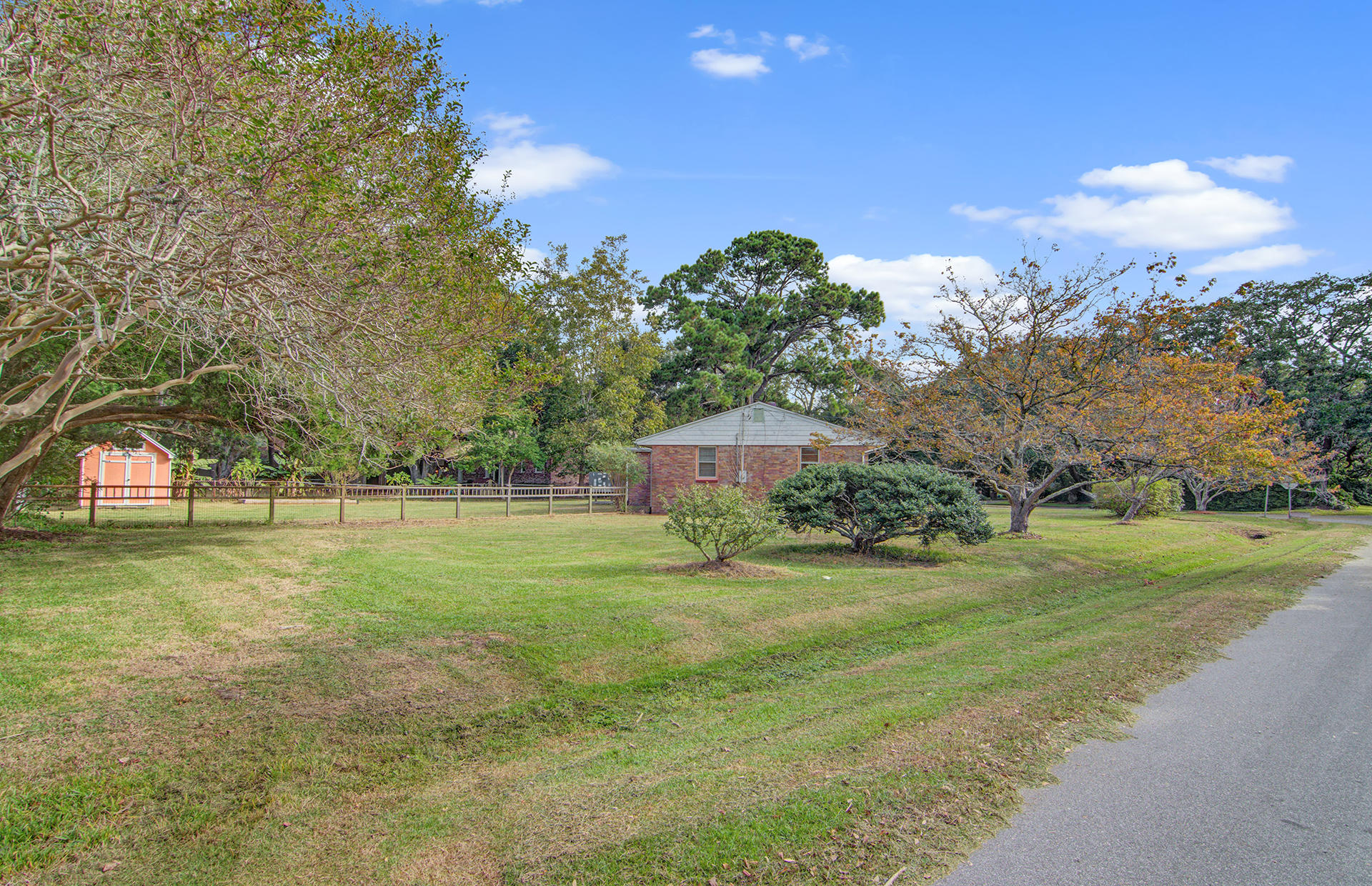 722 Windward Road Charleston, SC 29412 - Photo 6 of 26 3