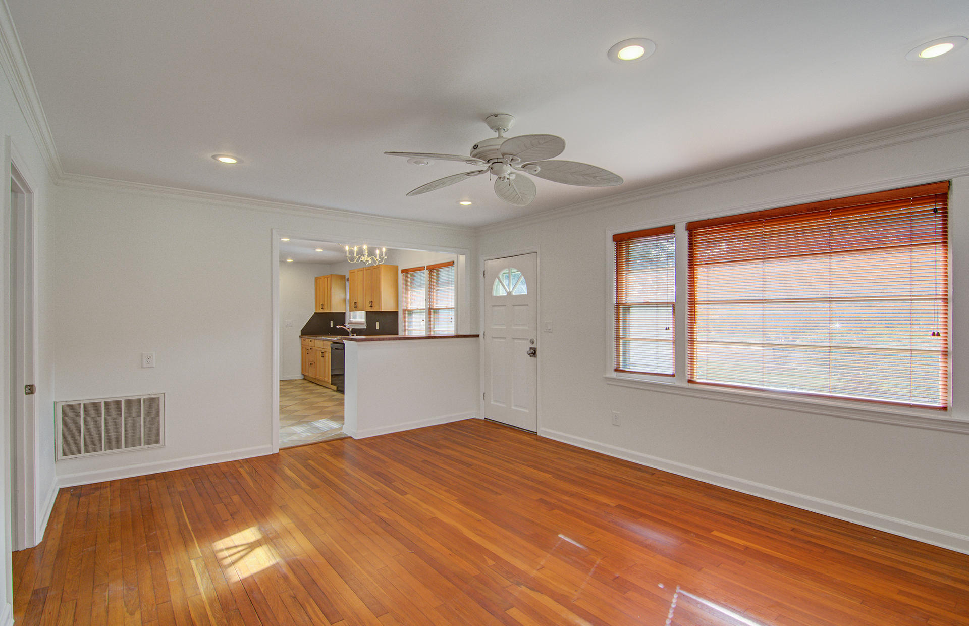 722 Windward Road Charleston, SC 29412 - Photo 10 of 26 11