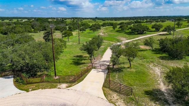 $827,750 | 191 Pivot Circle, Briggs, TX 78608