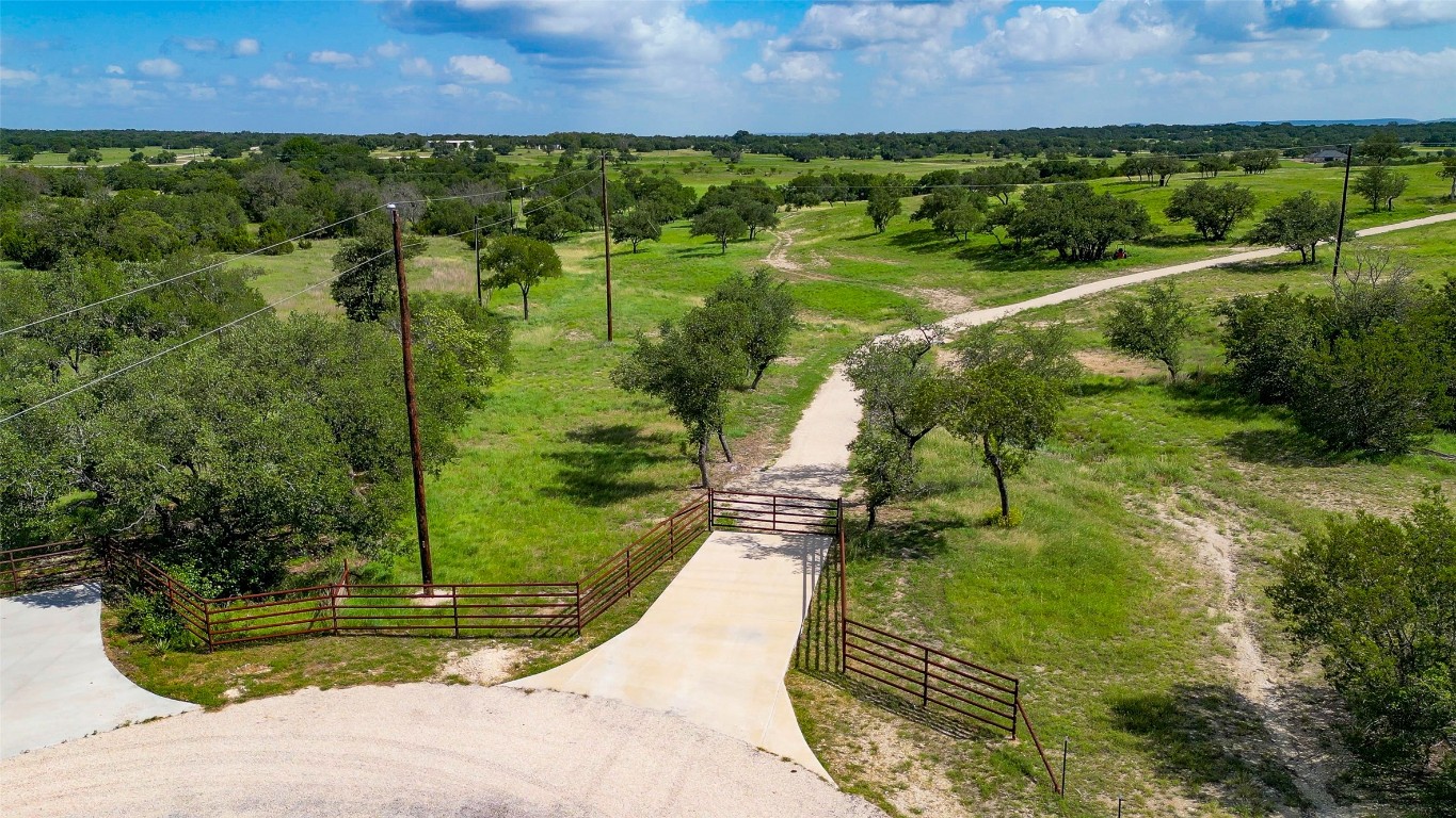 191 Pivot Circle Briggs, TX 78608 - Photo 17 of 19