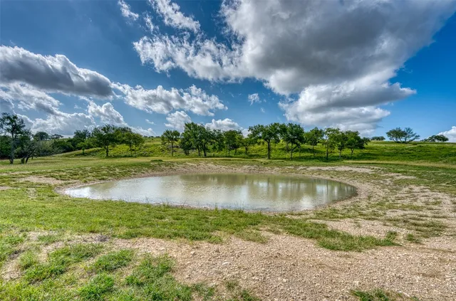 $827,750 | 191 Pivot Circle, Briggs, TX 78608