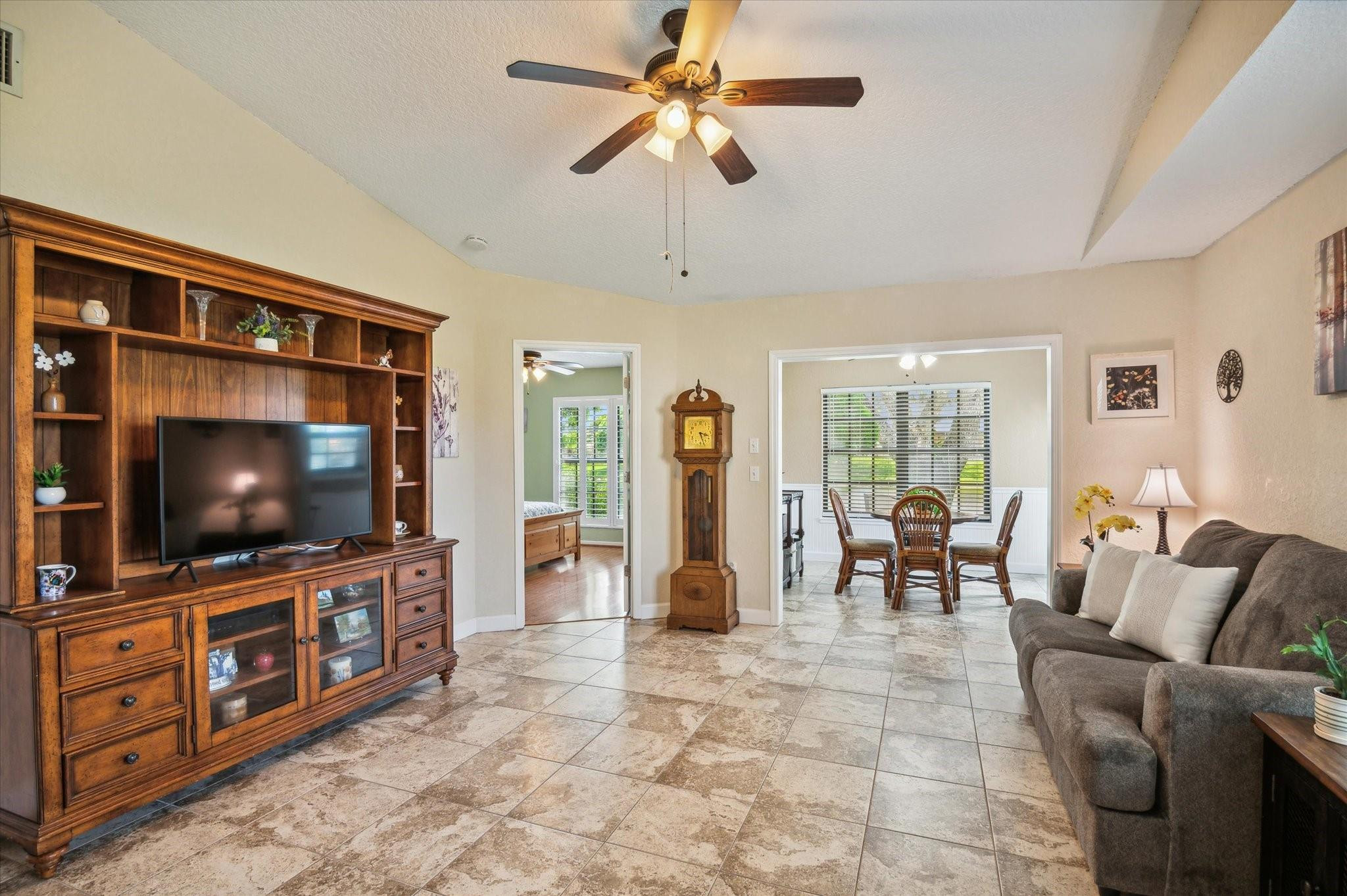 10298 Riverbend Terrace Boca Raton, FL 33498 - Photo 4 of 26 Photo 4