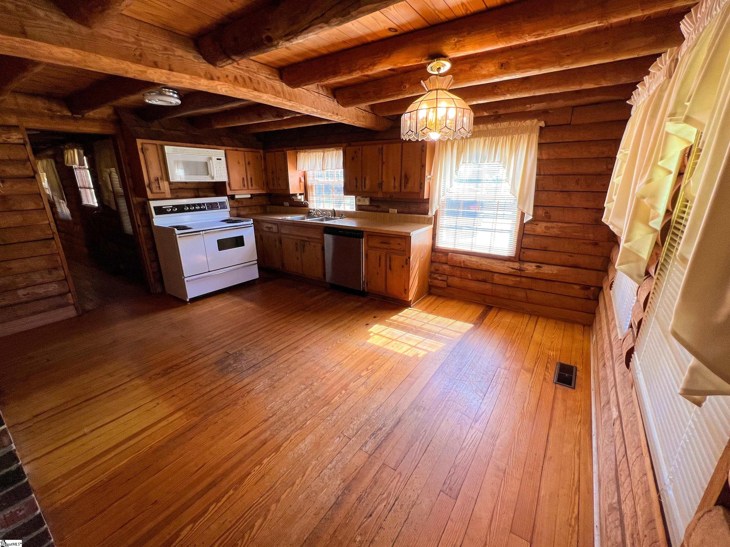969 Holly Bush Road Easley, SC 29640 - Photo 6 of 34 Gallery Image 6